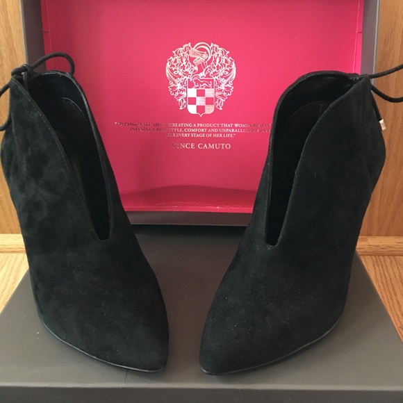 Vince Camuto booties shoes high heels true suede 8.5M - Picture 3 of 6